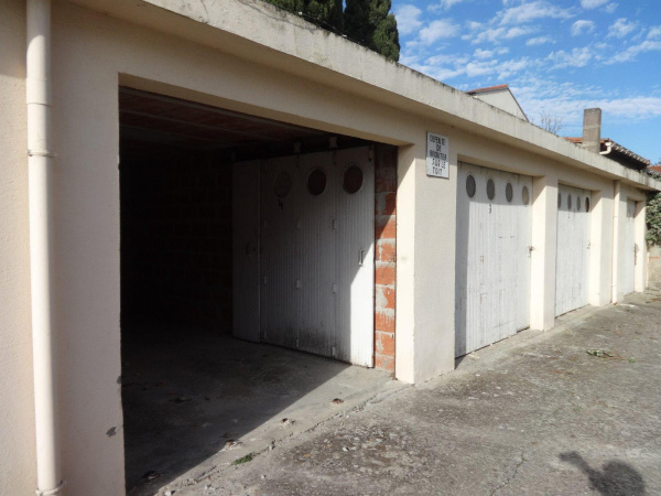 Offres de location Garage Castelnaudary 11400